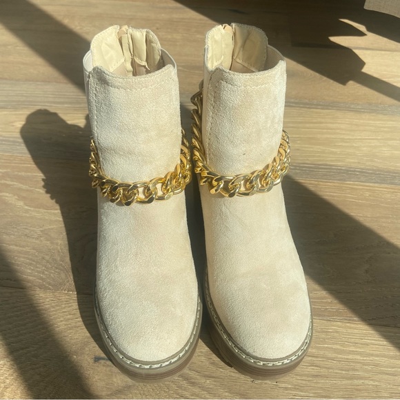 Olivia Miller Alyssa Platform Booties - Picture 9 of 11